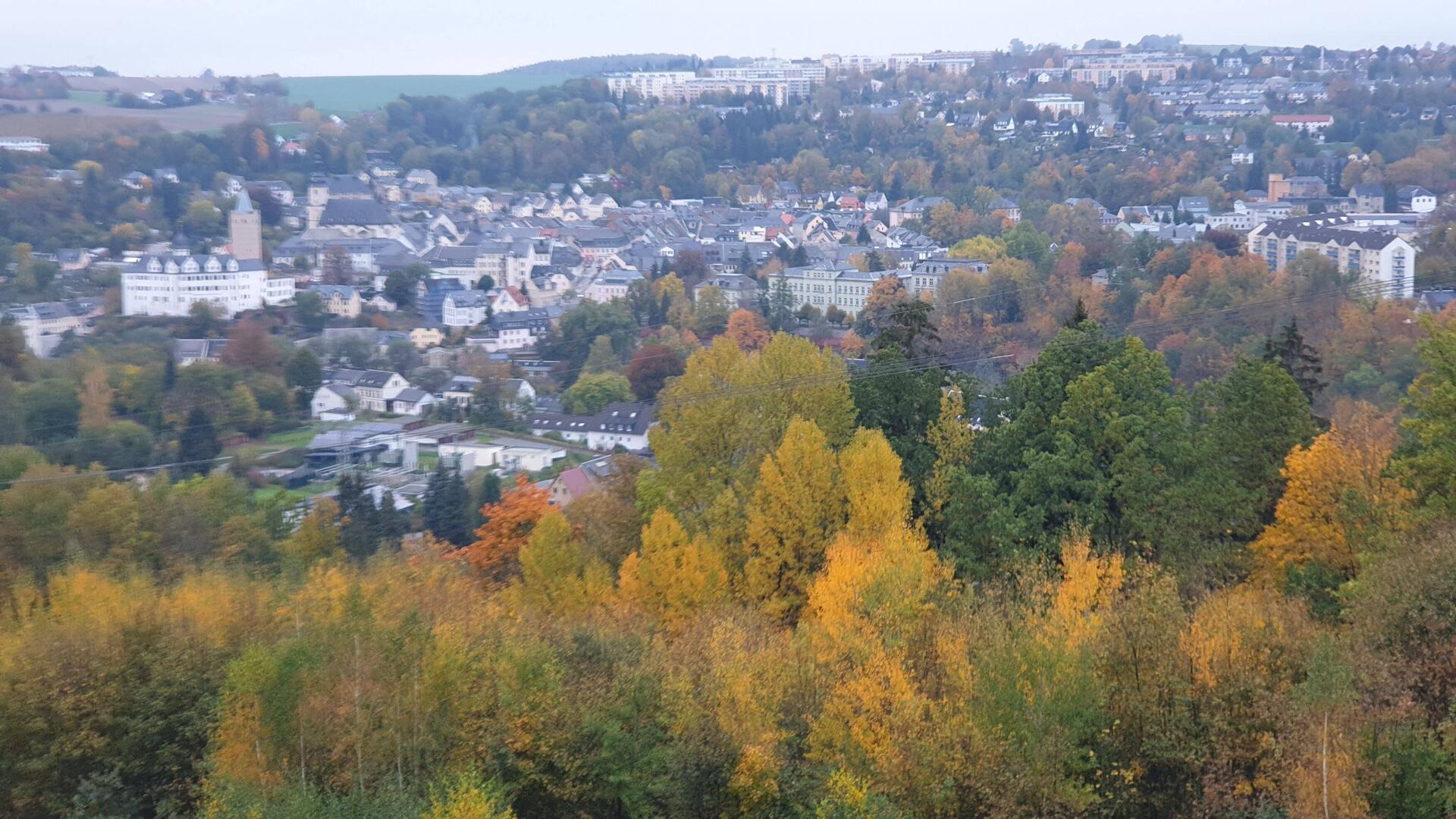 Herbstfarben vor Schloss Wildeck