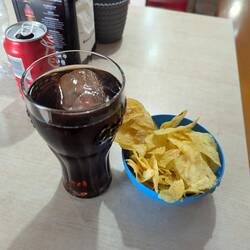 Free chips w drink should be international law