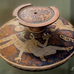 Sicilian red figure lekane; attributed to the Leontinoi Painter; 360-340 BCE.
