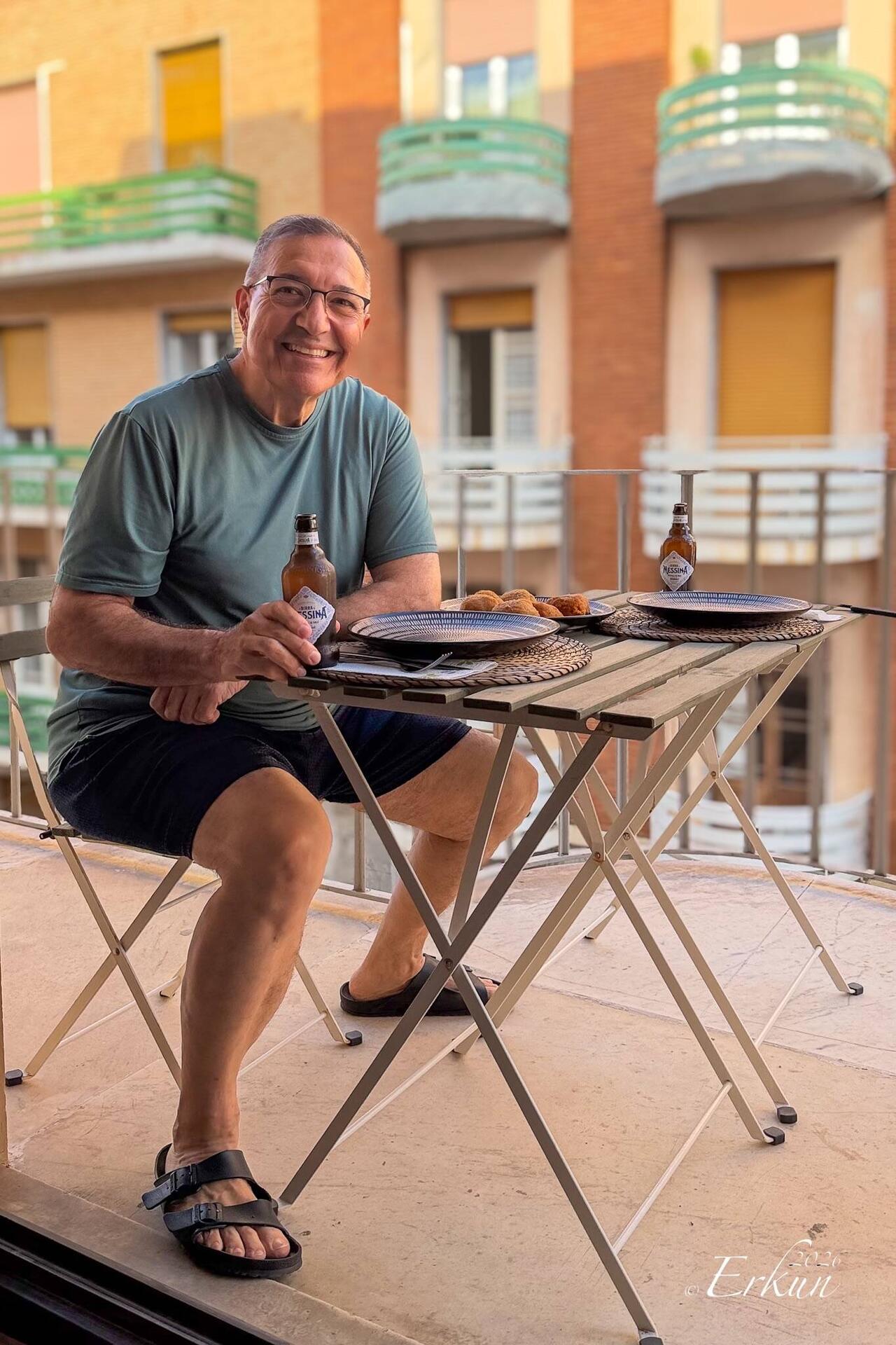 A meal after lunch time and before dinner time — Ortigia Island, Siracusa.