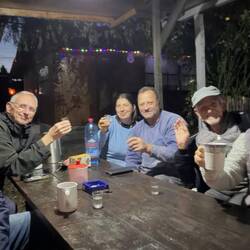 Auf dem Campingplatz wurden wir sehr freundlich mit Slowowitz empfangen