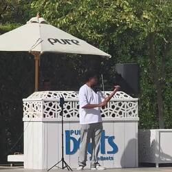 Musikalische Unterhaltung am Pool