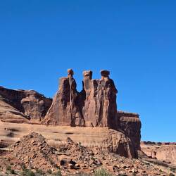 This one is called the 3 gossips
