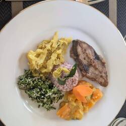 Hauptgericht mit Fisch