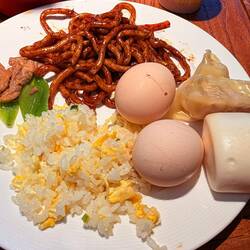 Still not used to no "breakfast food" for breakfast 😕