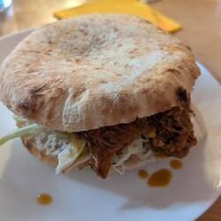 Mittagssnack im "Schwarzen Adler" in Tisens - super lecker!