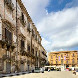 Palazzo Alliata di Villafranca to the left — Palermo, Sicily.