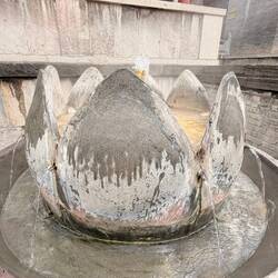 Active hot spring fountain