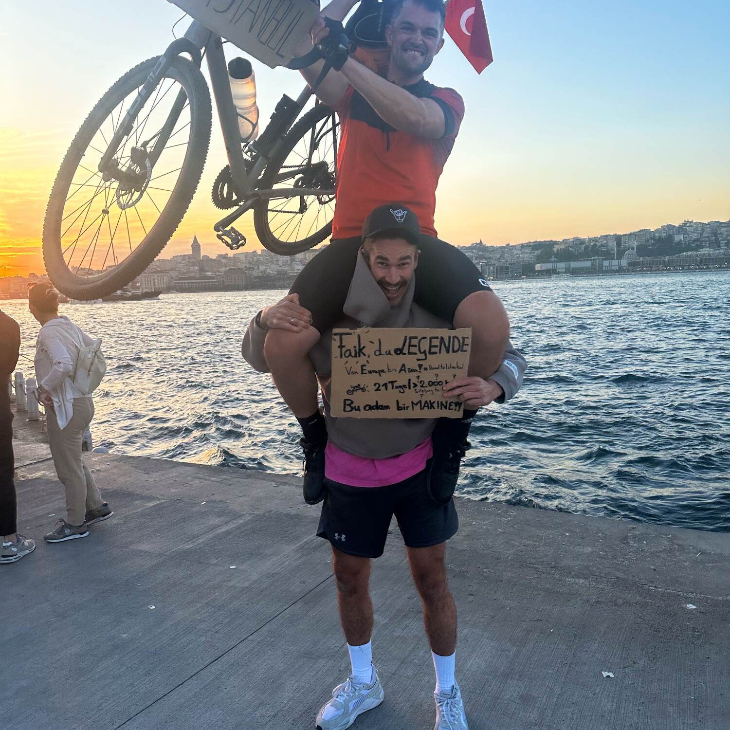 On the road to Istanbul🚴