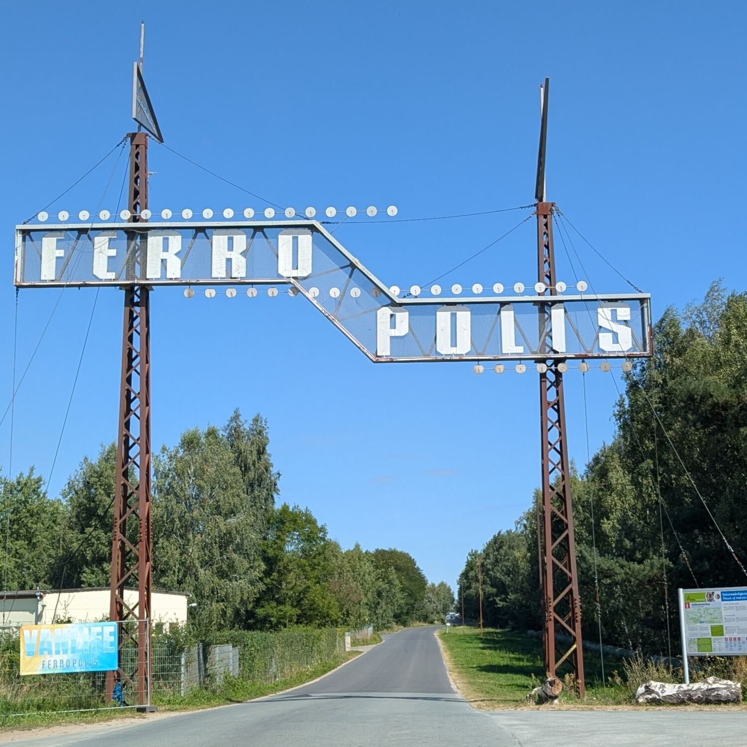 Ferropolis-die Stadt aus Eisen