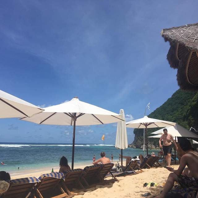sundays beachclub bali