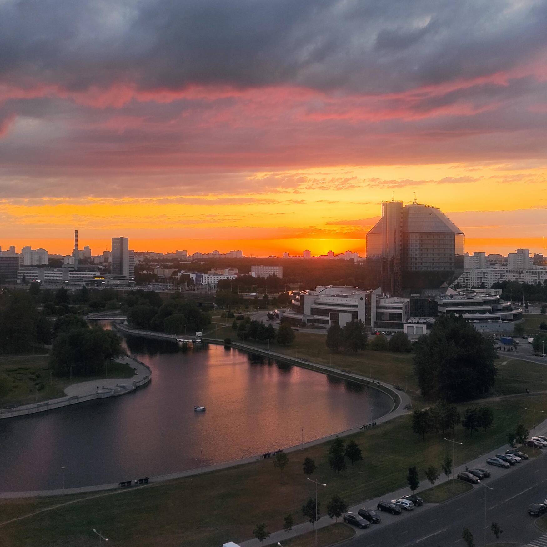 Минск 300523