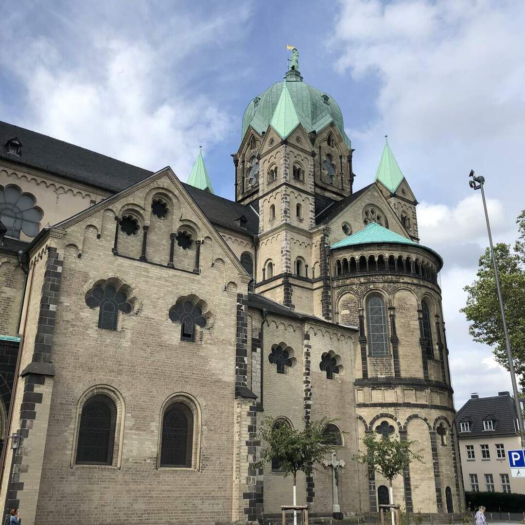Neuss