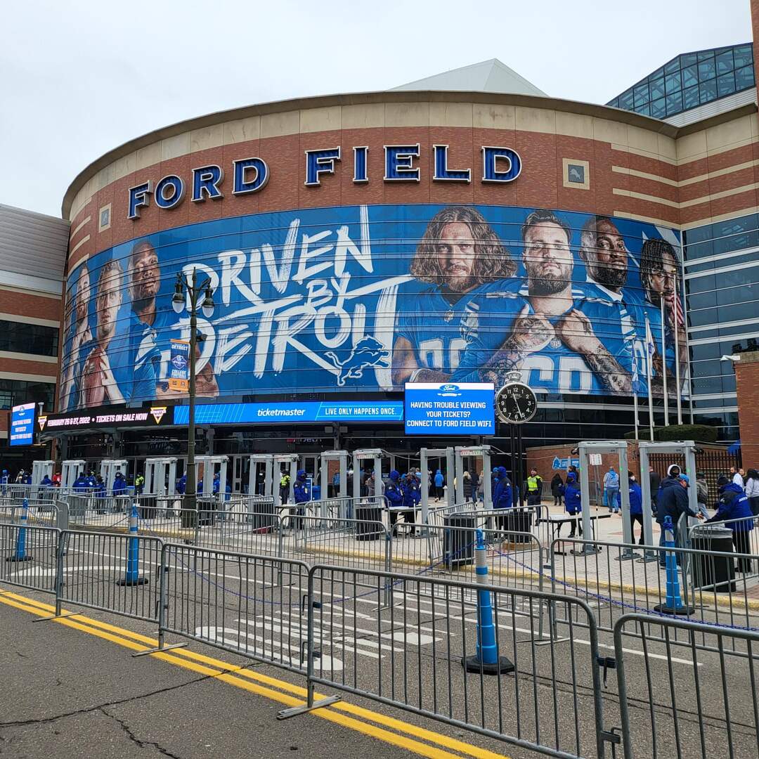 Detroit mit Football