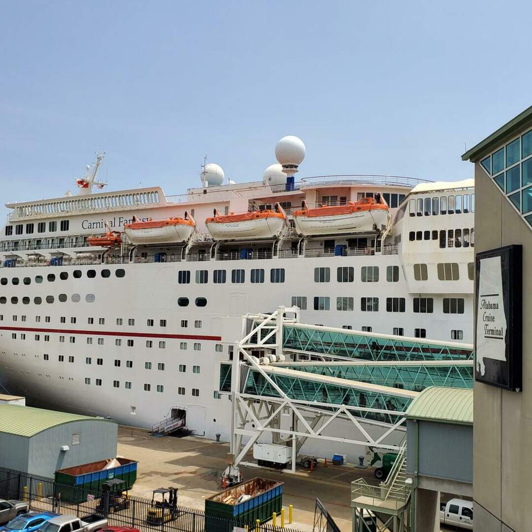 Cruising to Cozumel