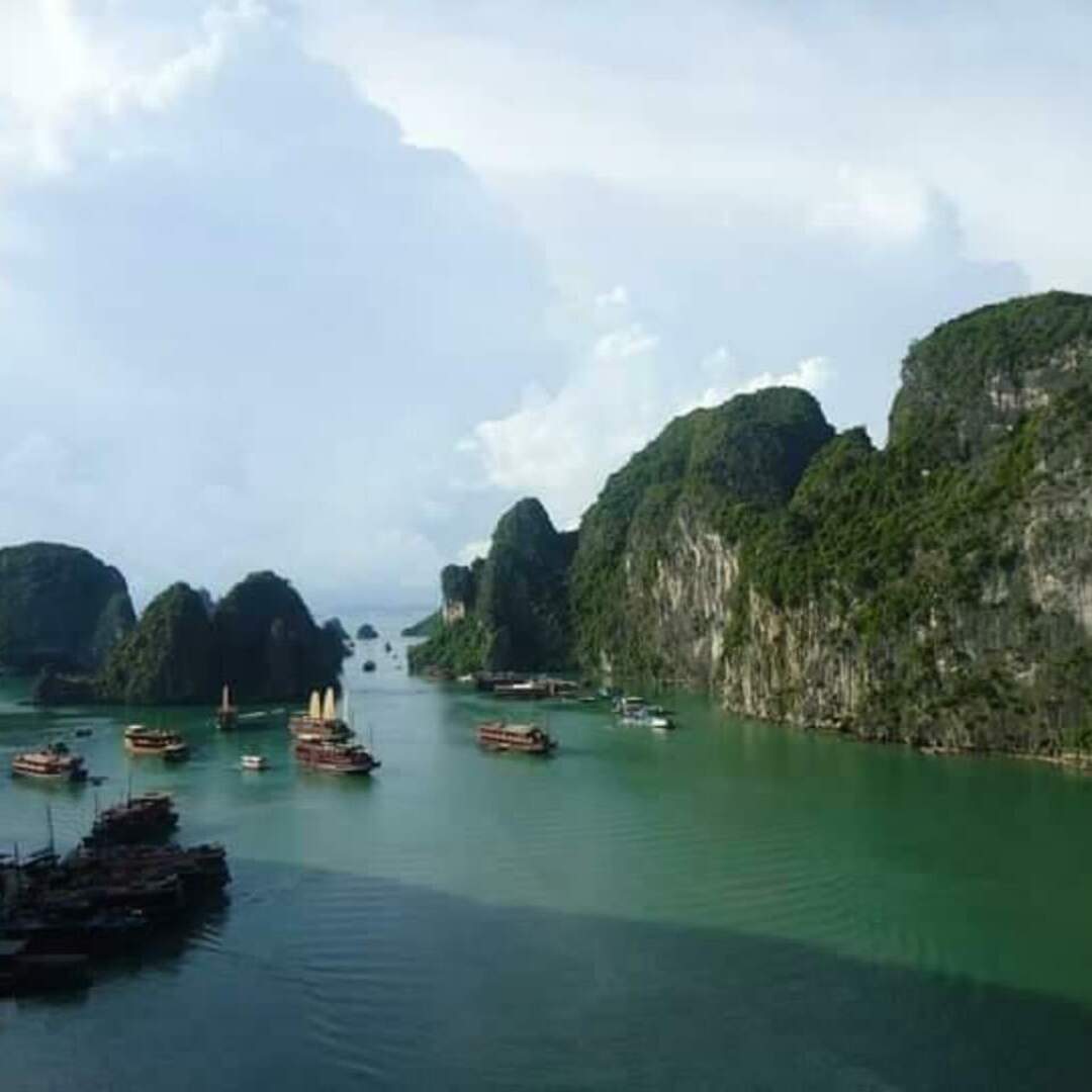 Halong Bayy
