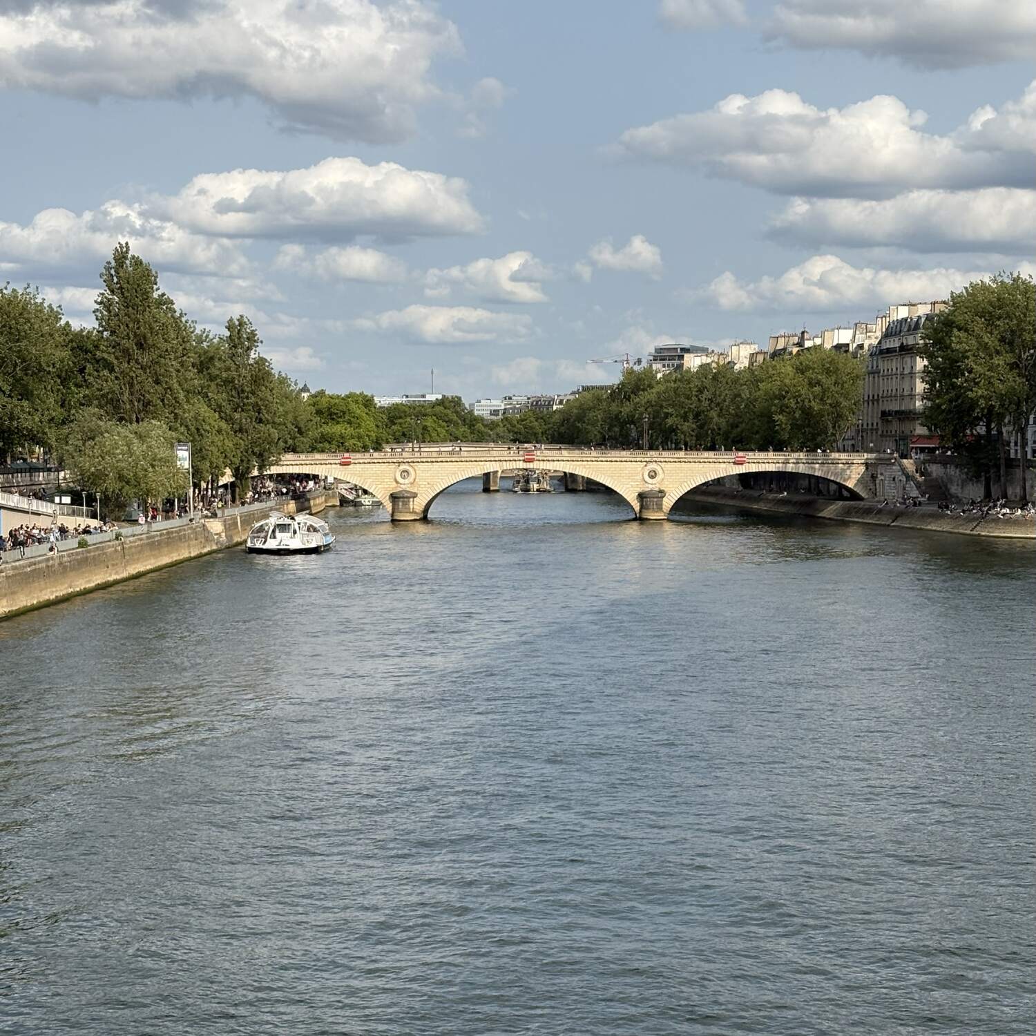 Paris, Loire, SVP