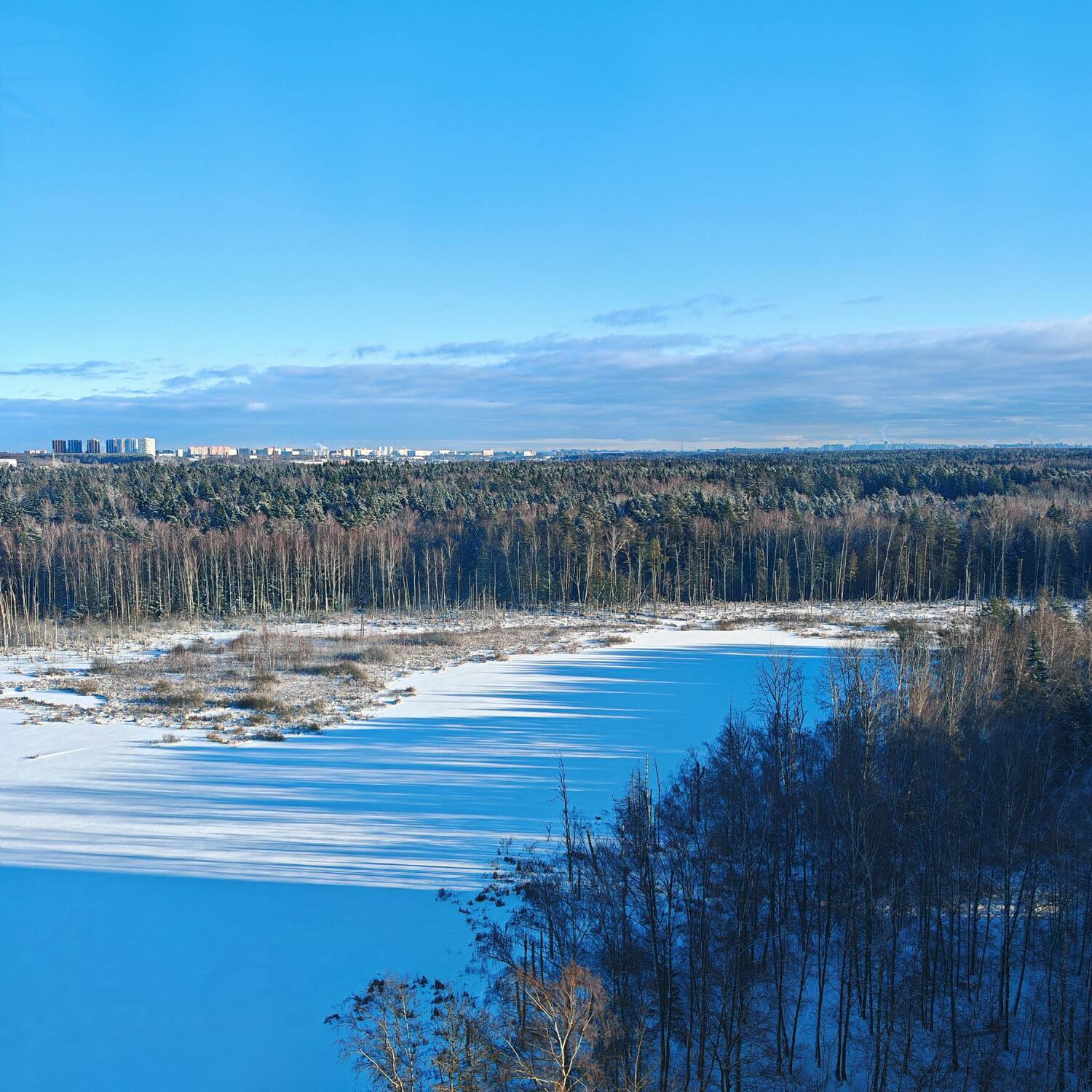 За окном