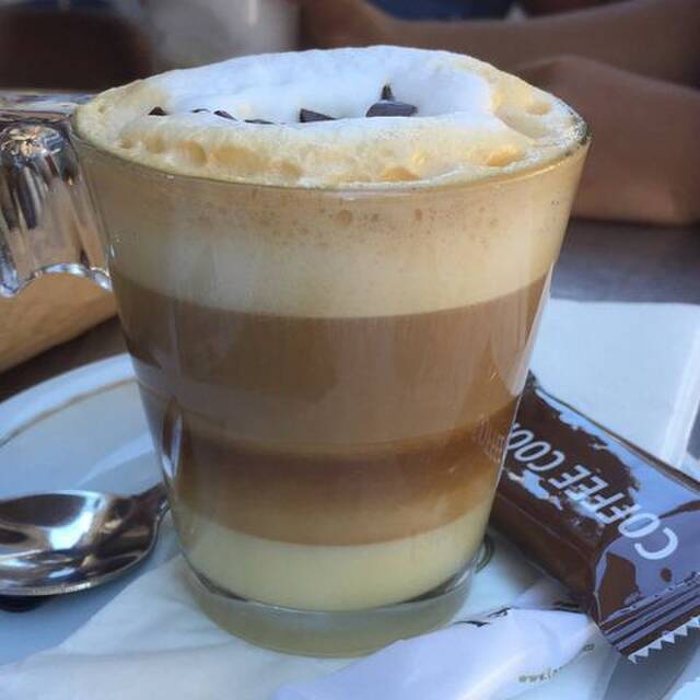 Anne-catherine Nadour