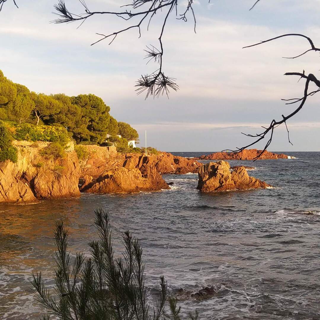 Agay -Antheor . les calanques