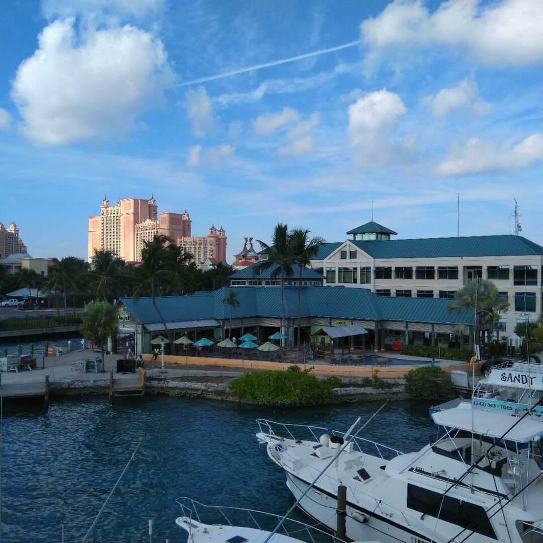 Bahamas, Trapped In Paradise