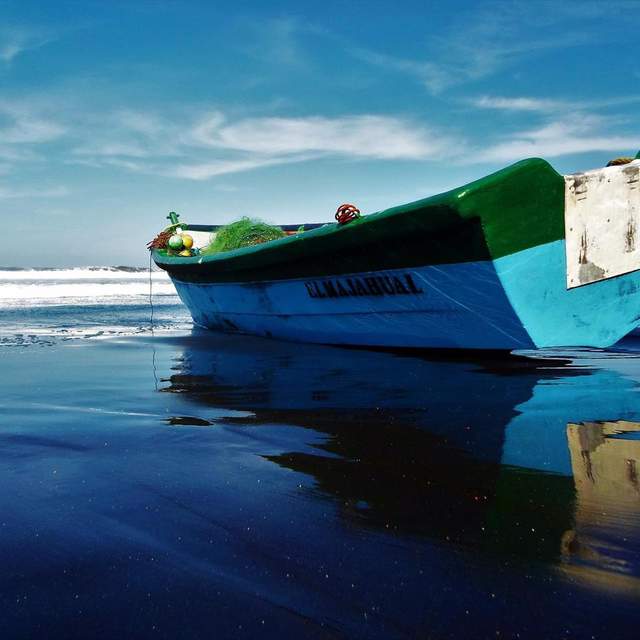 El Salvador, A Surf Trip