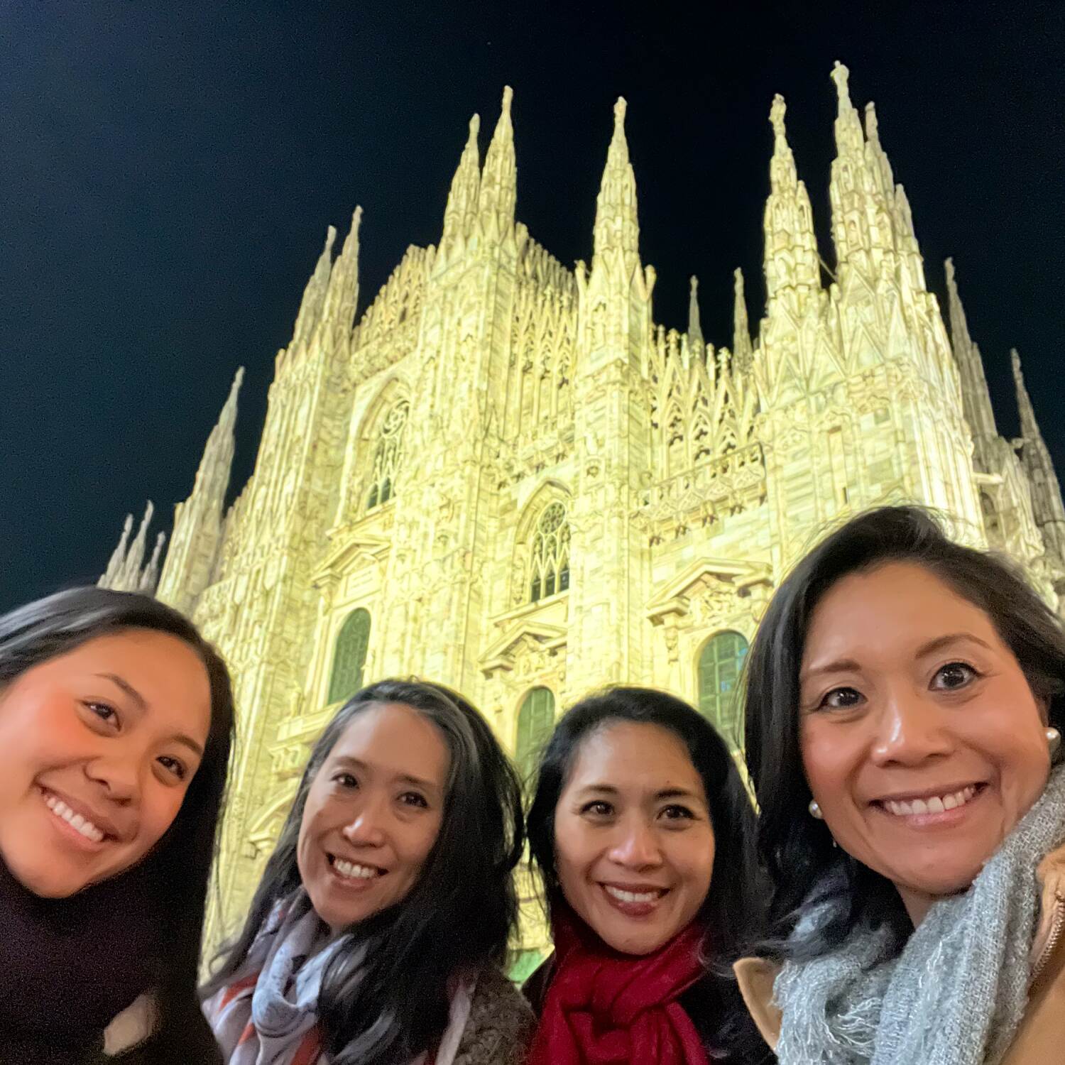 Sisters and Sydney in Italy