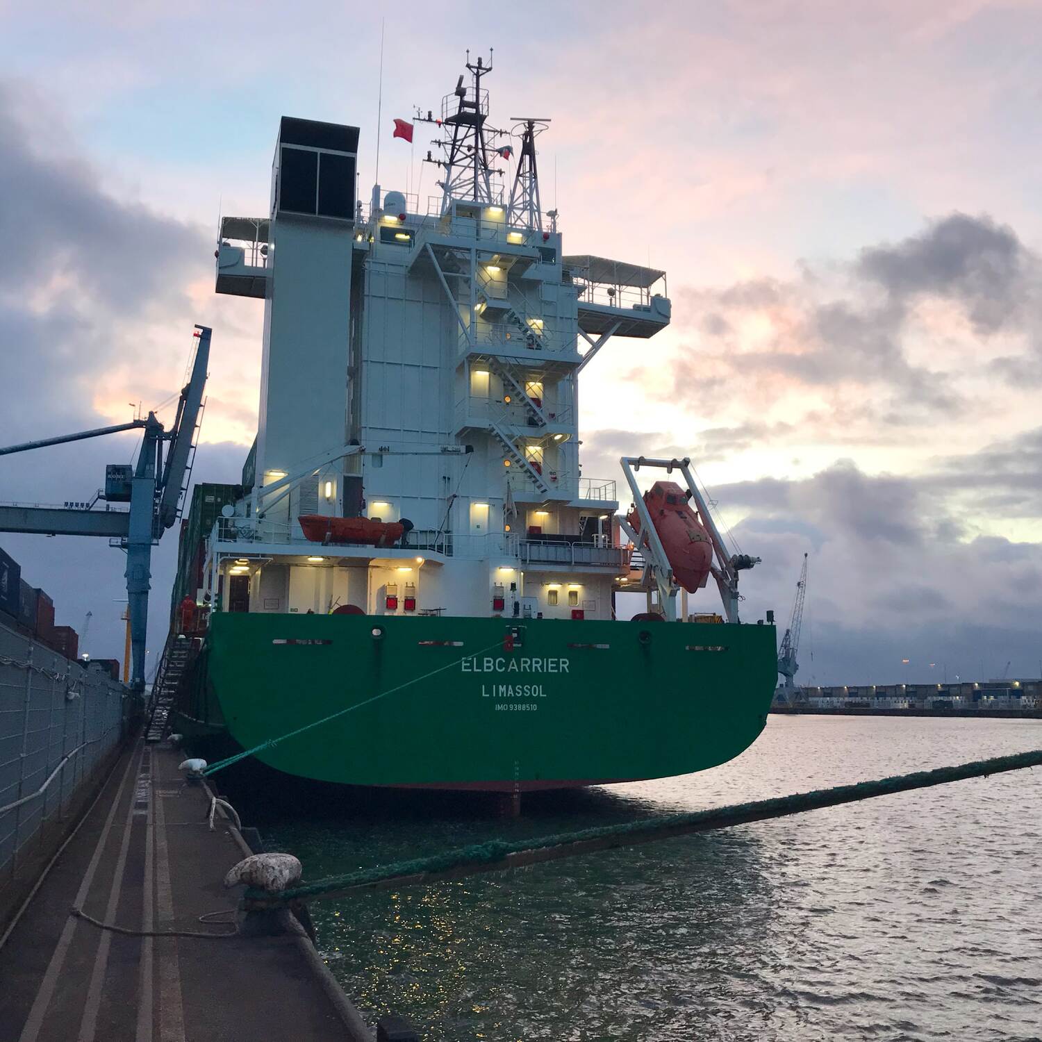 Elbcarrier 🚢