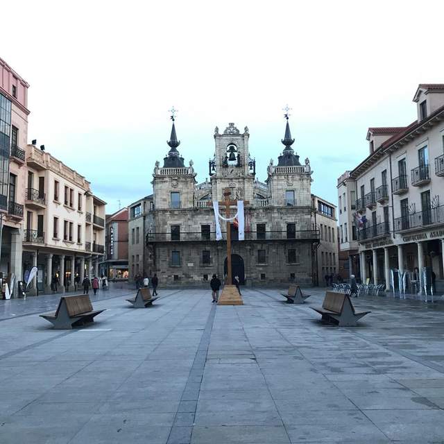 Spanien