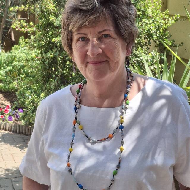 ELISABETH B