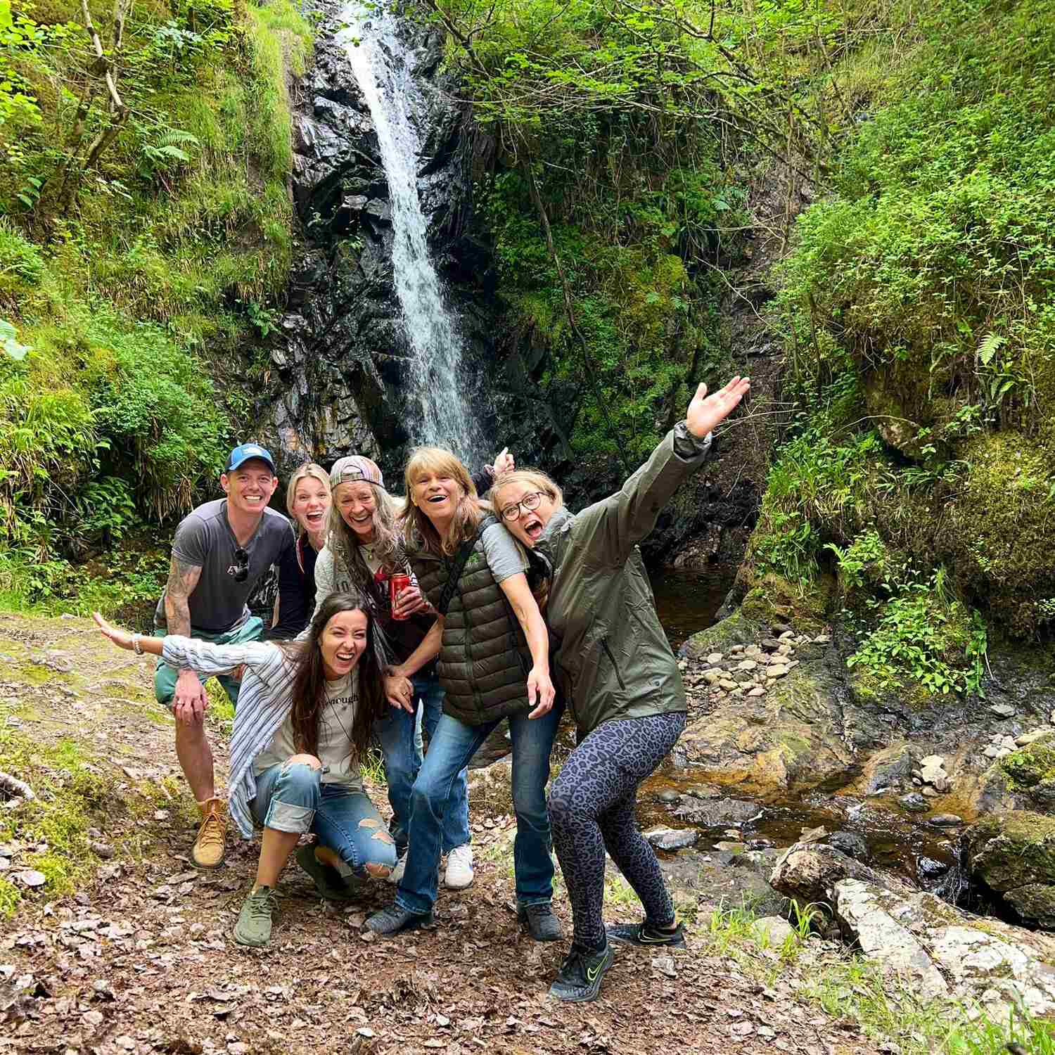 Mädelstrip in Schottland
