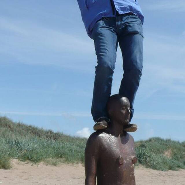 H P