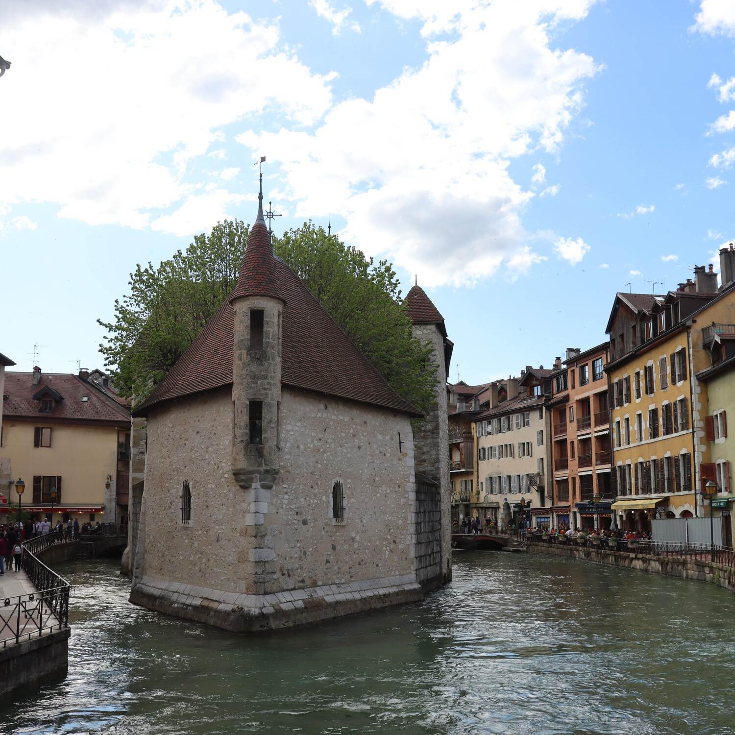 Easter Short Trips 2025 🐰🇨🇵