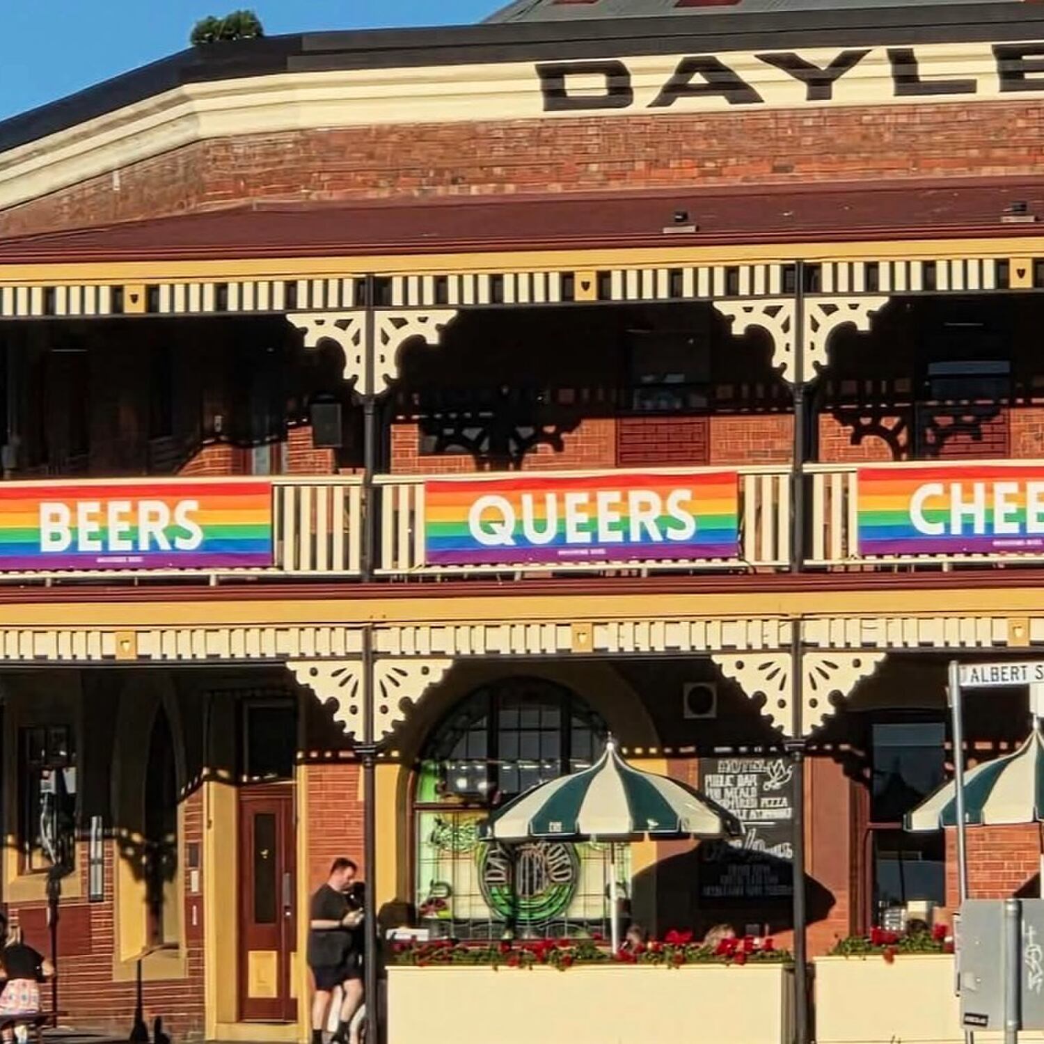 Beers 🍻 Queers 🏳️‍🌈 Cheers