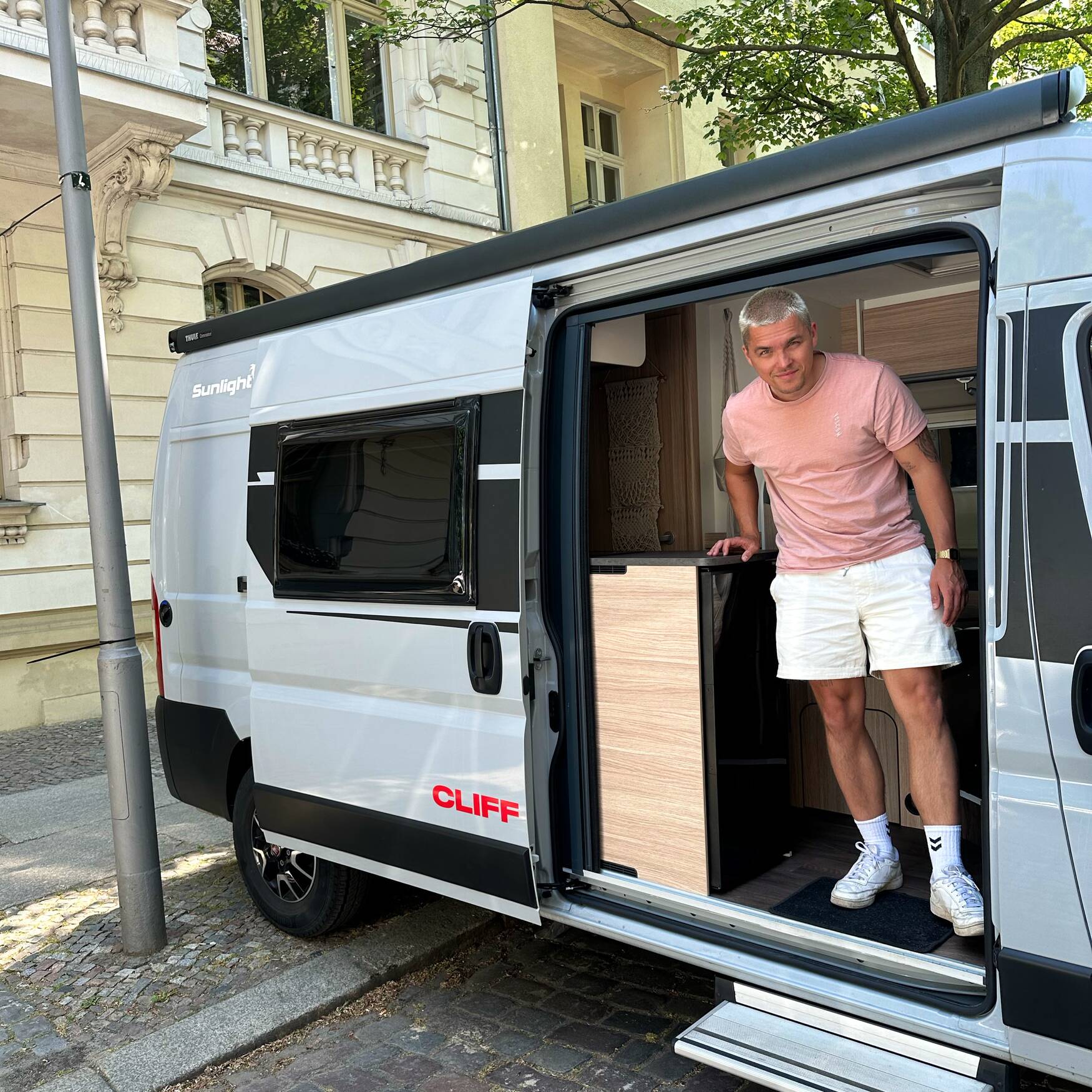 Familienausflug mit Camper