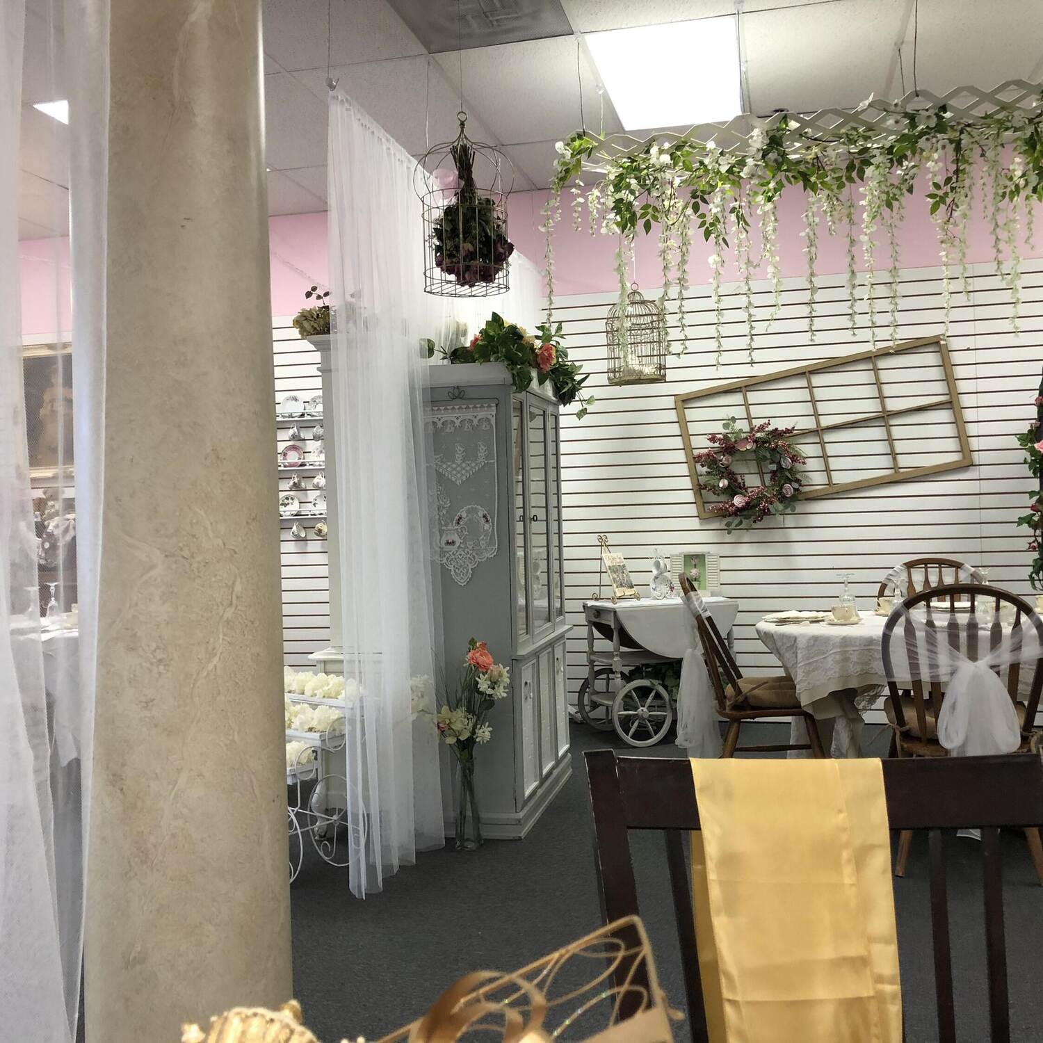 La Tea Da- A Tea Room Idaho