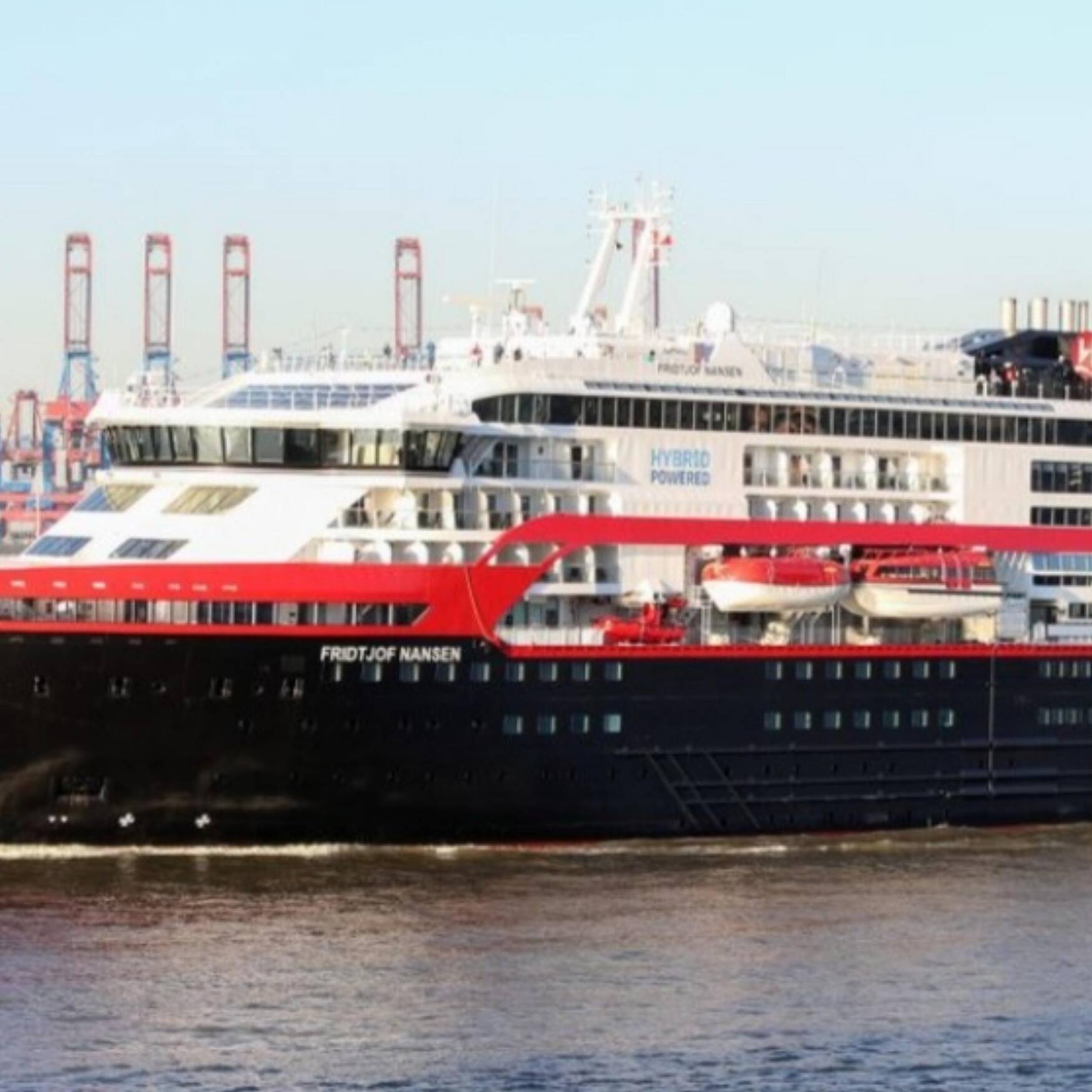 Europas Küsten mit Hurtigruten