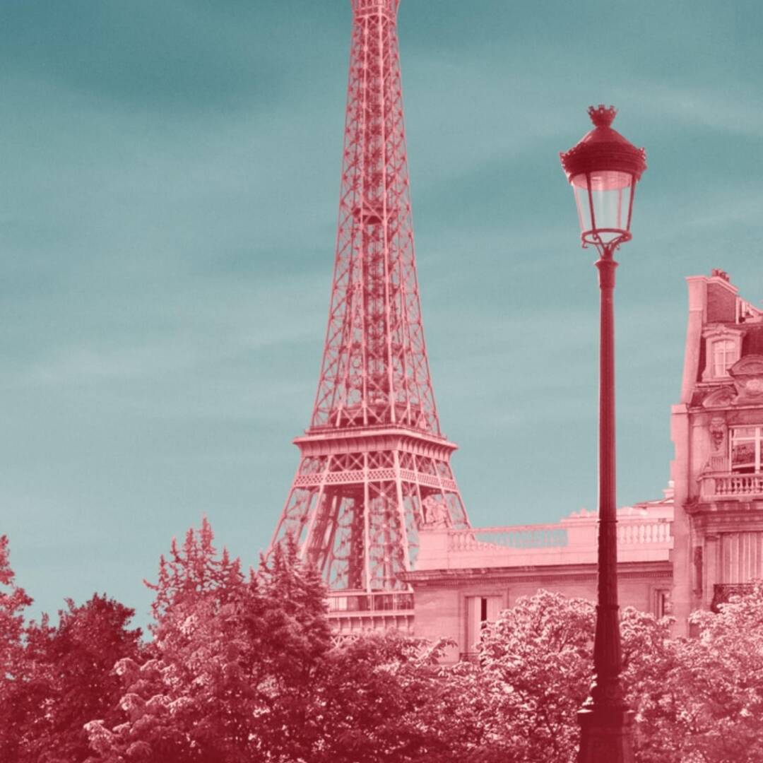 32 Hours in paris
