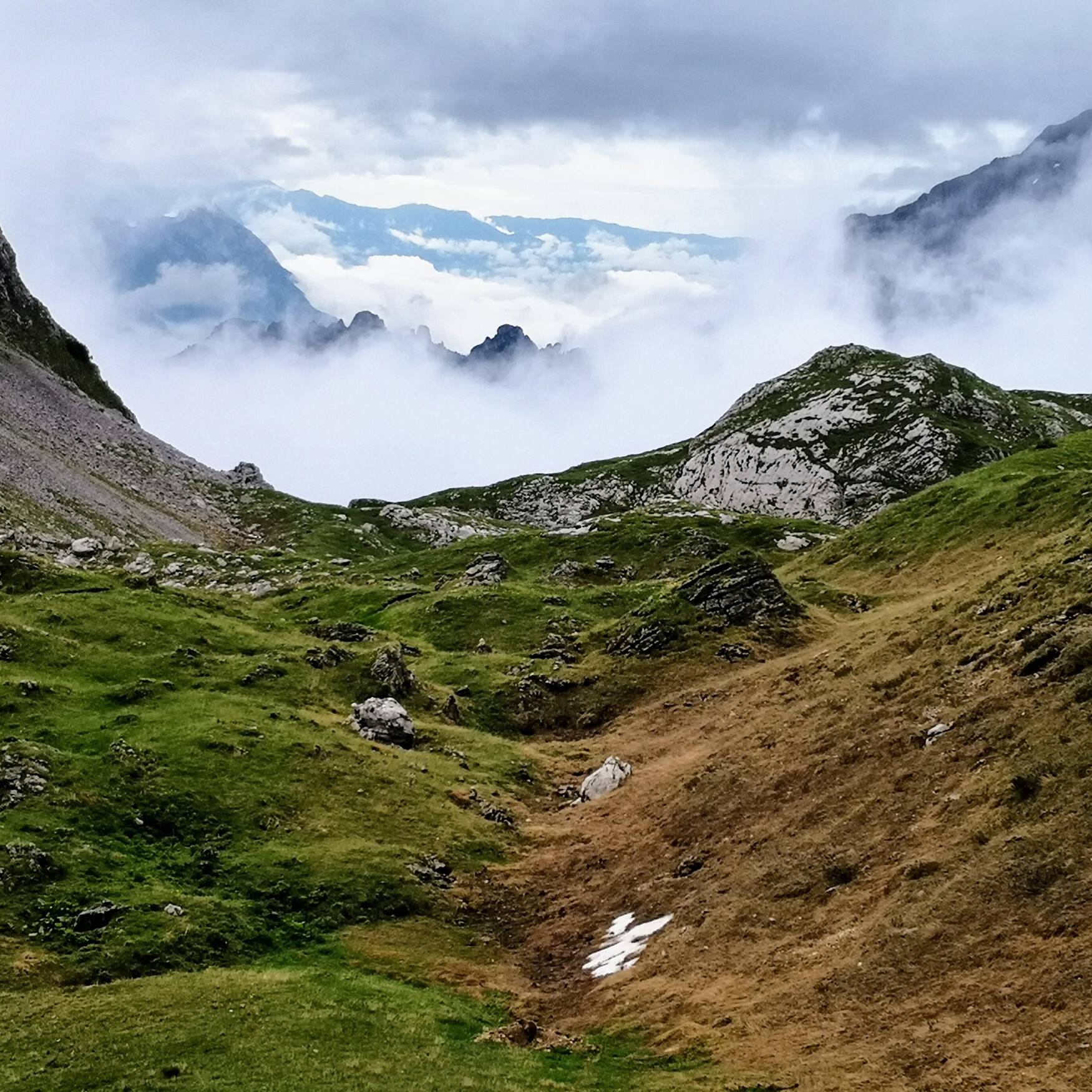 Zu Fuß über die Alpen