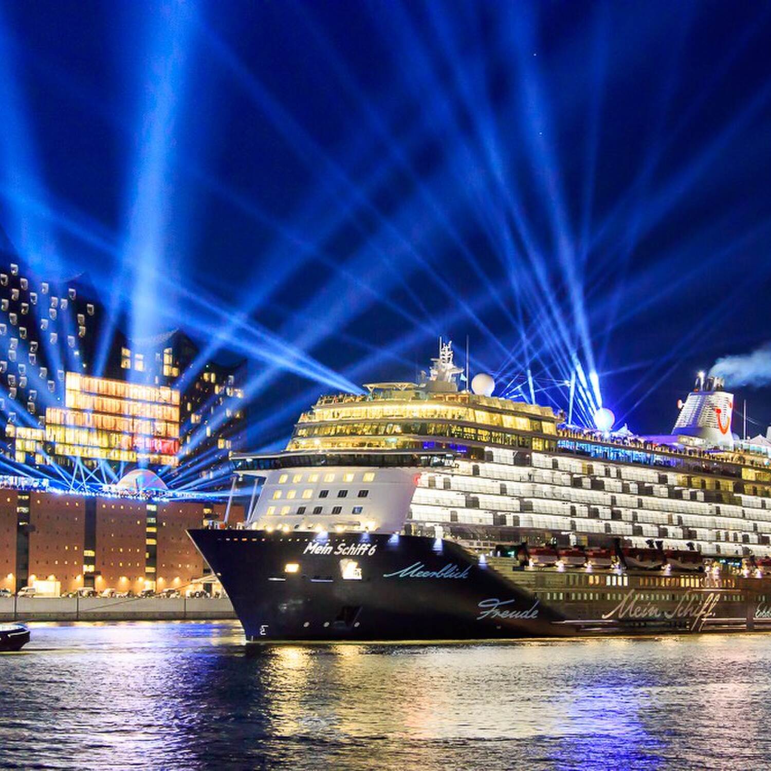 Taufreise der MeinSchiff 7