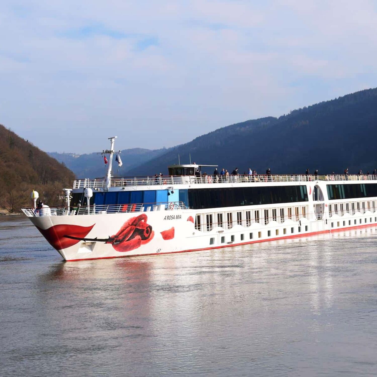 Oma und Maria auf der Donau