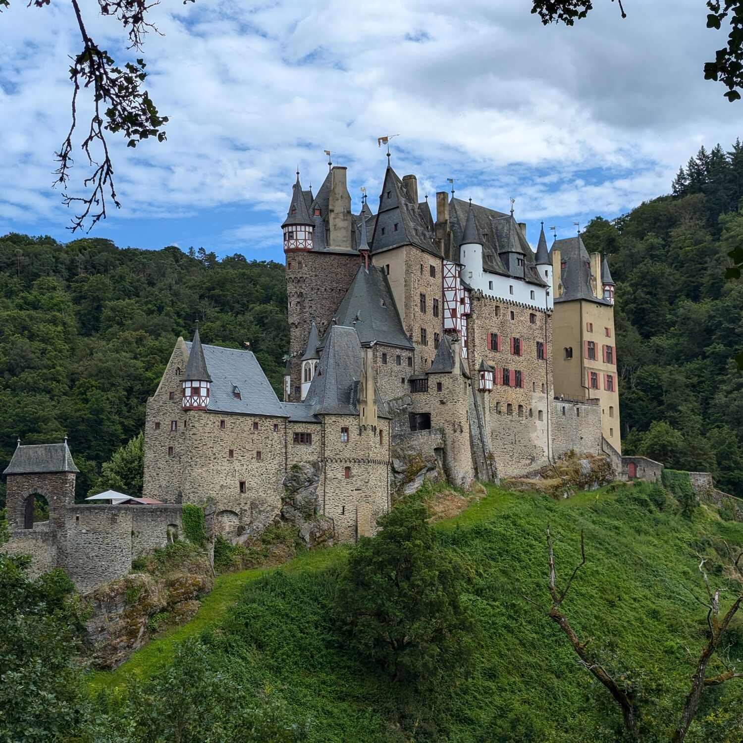 Die Eifel - Burgen, Ruinen, Schlösser