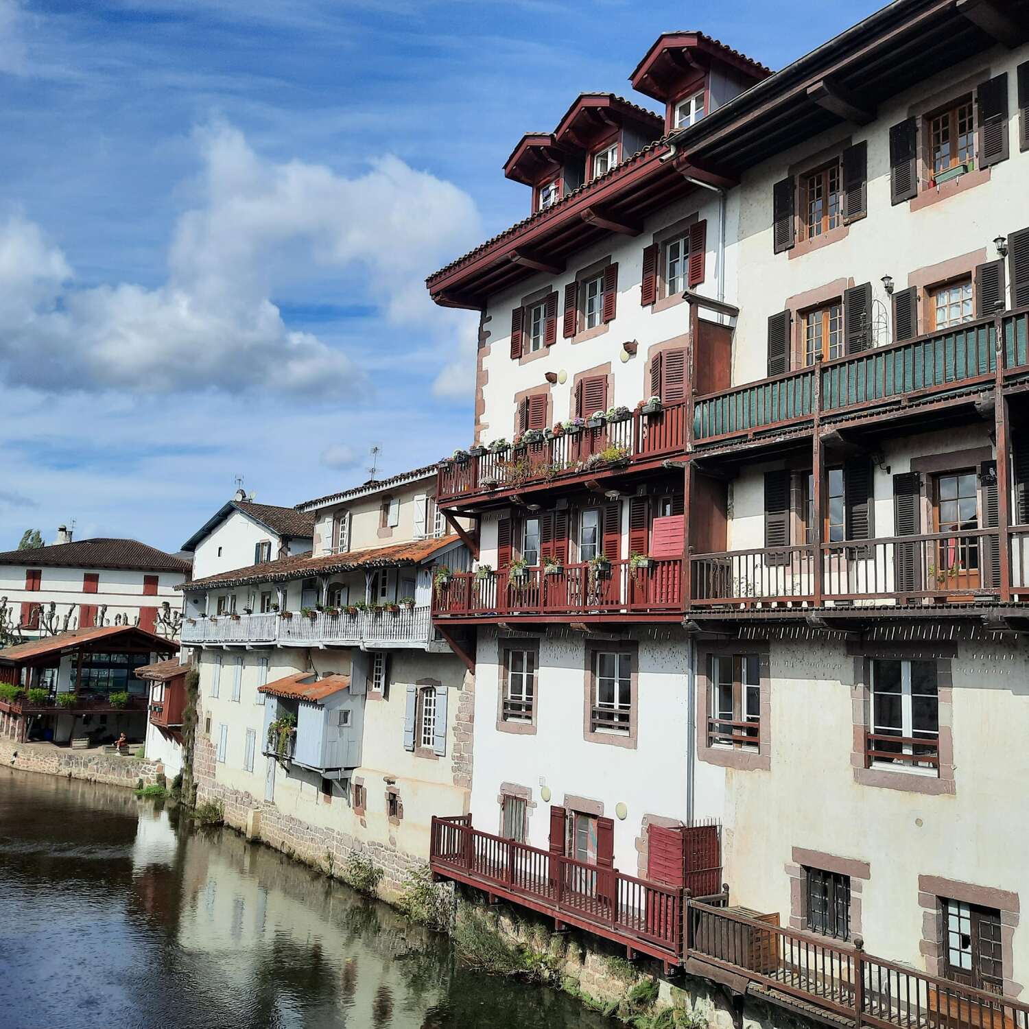 Deux Saint-Jean du Pays Basque