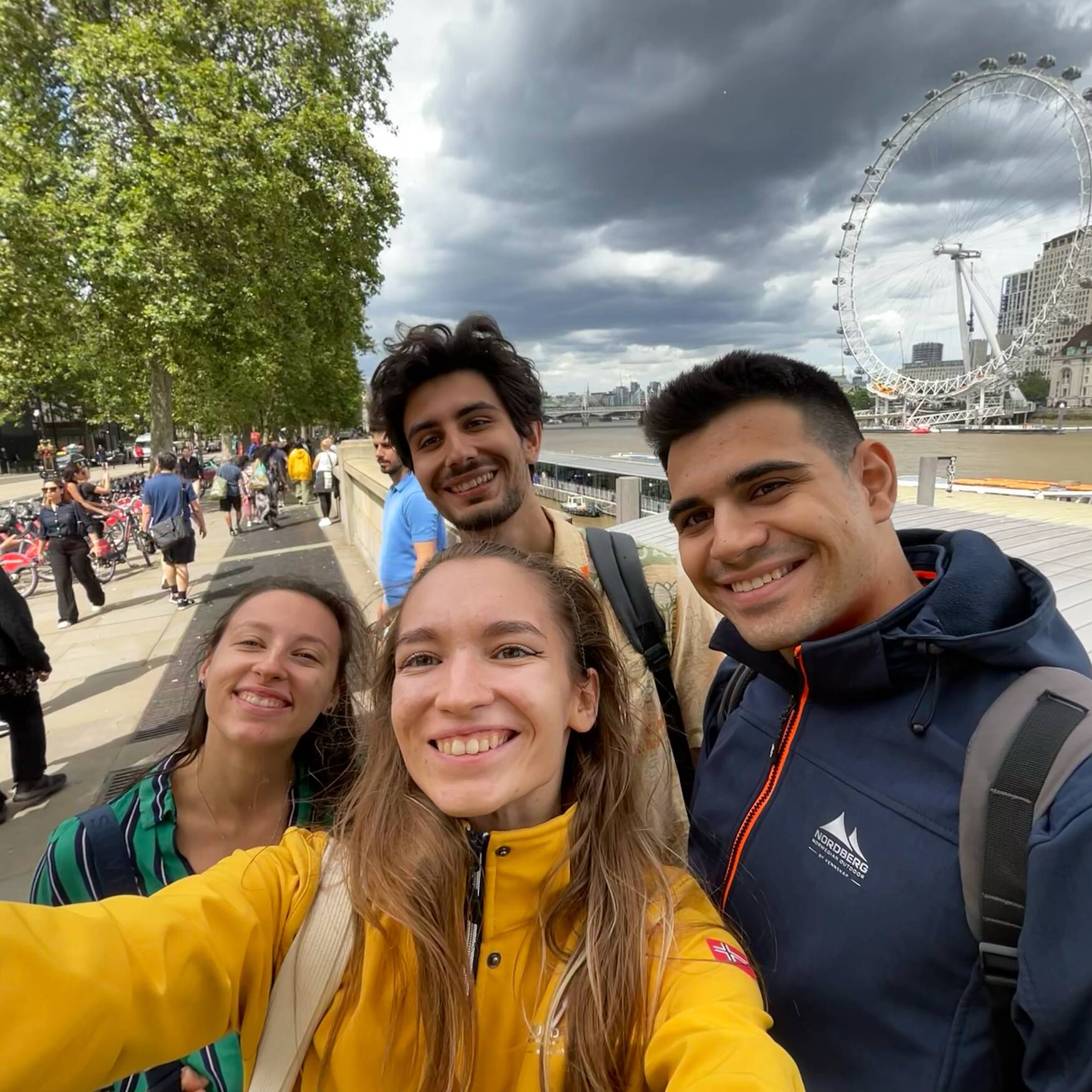London 🤍