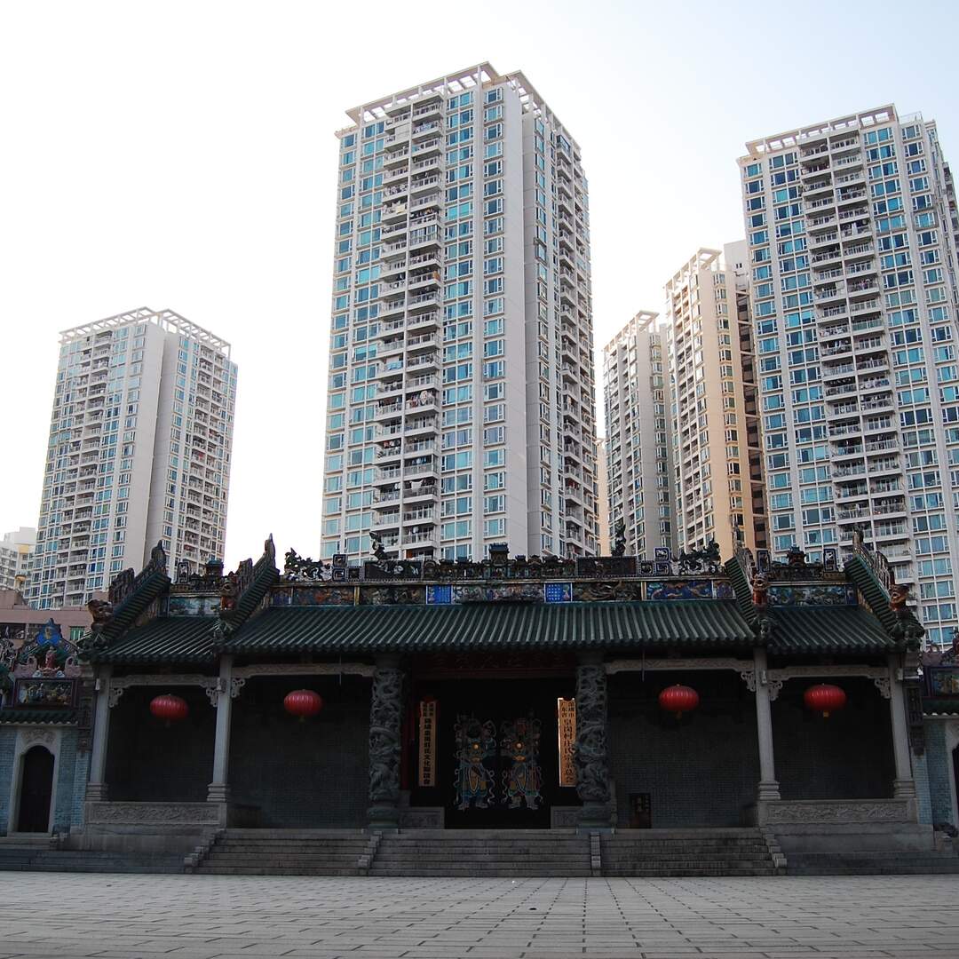 China in Koteletts Begleitung