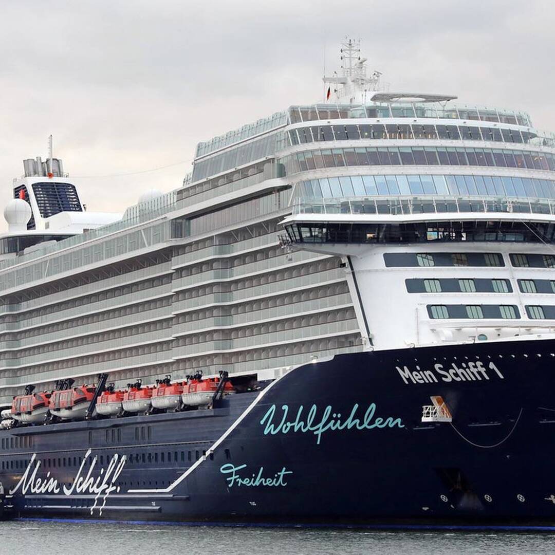 Hamburg - New York MeinSchiff