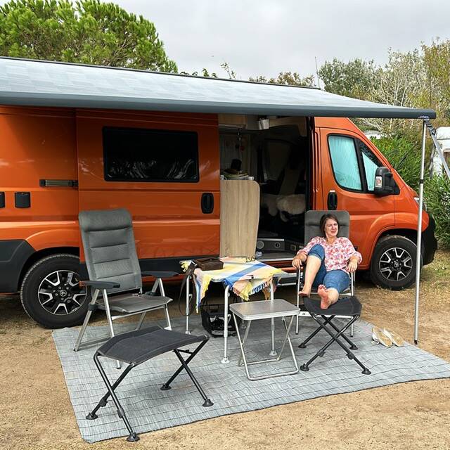 DieKatKu im Château