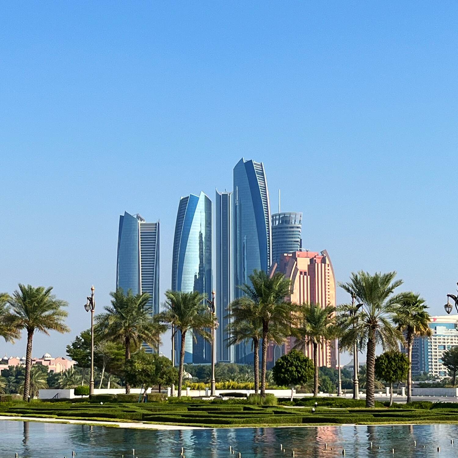 Abu Dhabi & Dubai