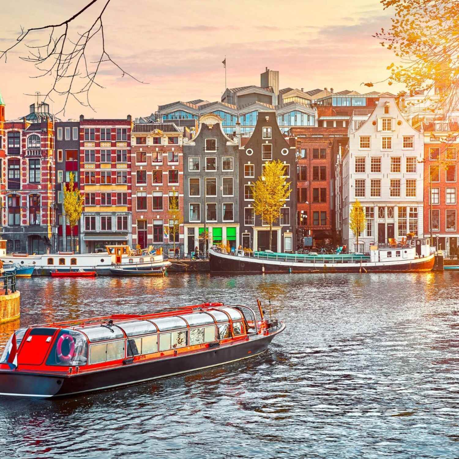 Mädelstrip nach Amsterdam