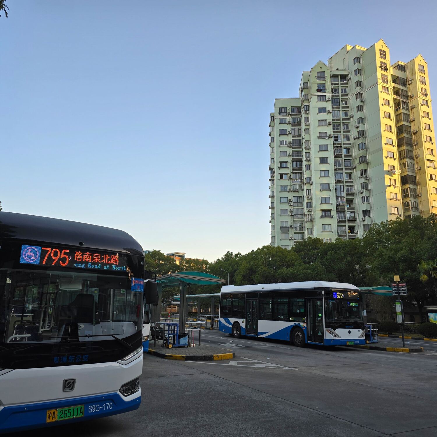 浦东永泰路公交枢纽站